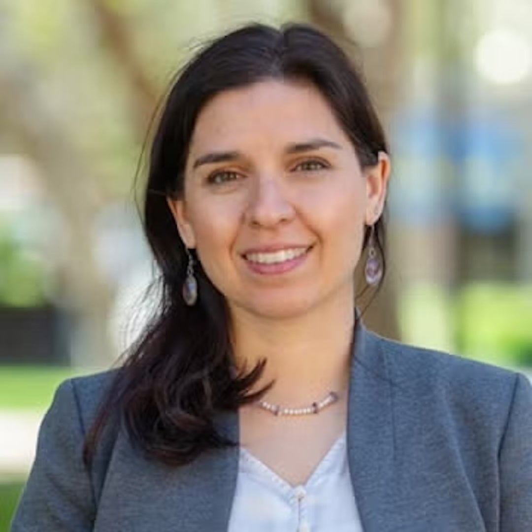 Portrait photo of Fernanda&nbsp;Bravo